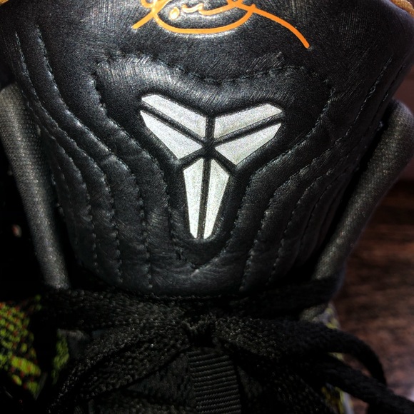 Kobe Bryant Nike’s - Picture 7 of 8